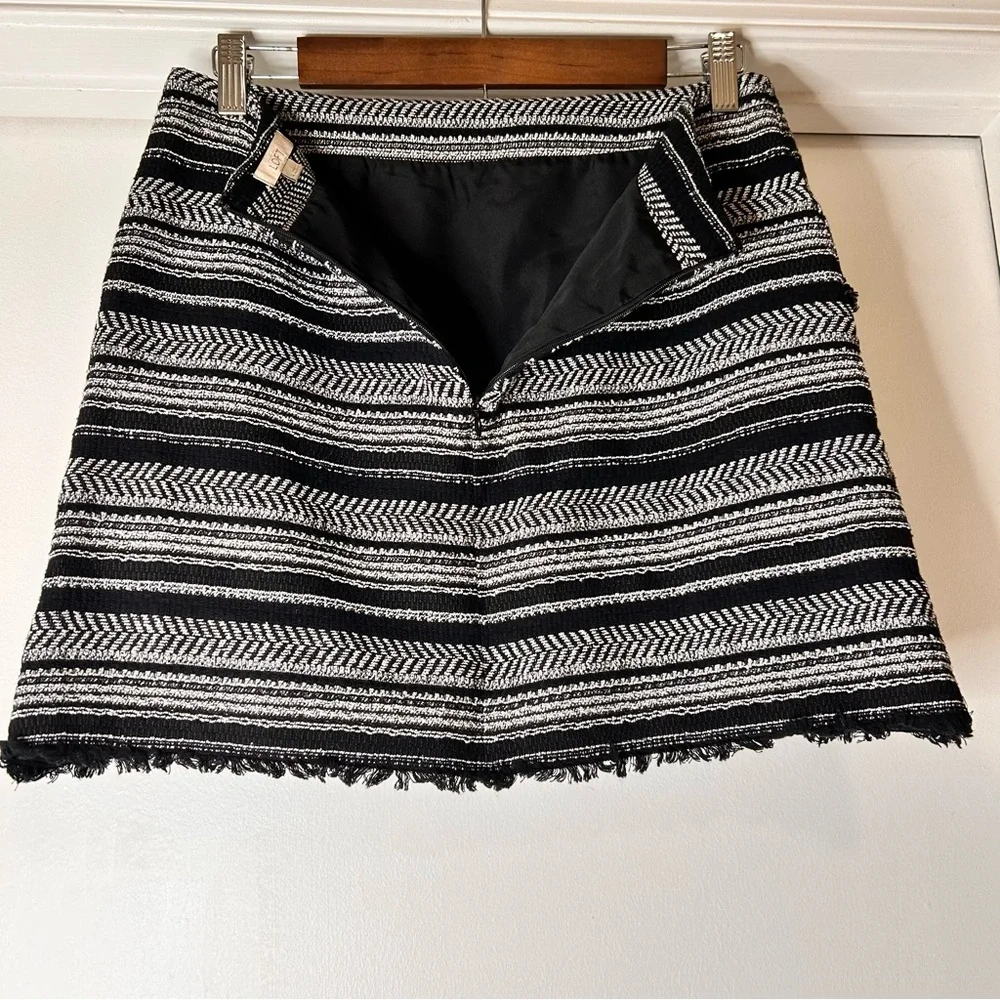 Ann Taylor LOFT Black and White Tweed Mini Skirt - Size 4 - Picture 4 of 10